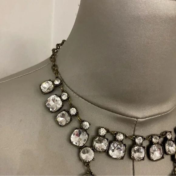 VGUC rhinestone and antique gold tone statement necklace Unbranded - Picture 3 of 6